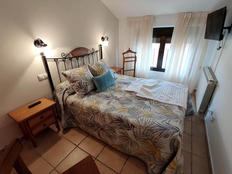 Royuela Hostal Экстерьер фото